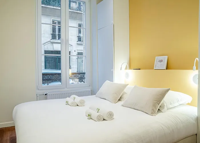 Lavie Maison Le Palais Garnier Paris